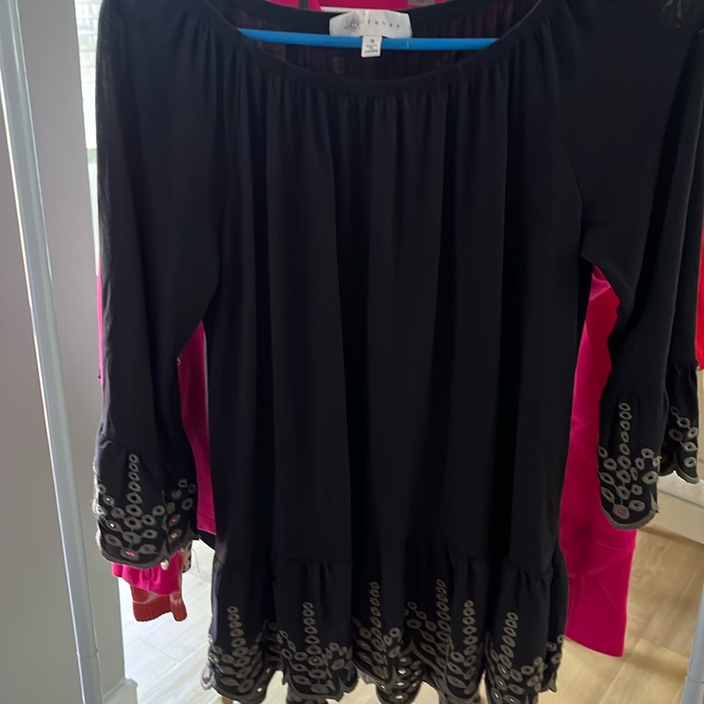 Black and tan Fever women’s top